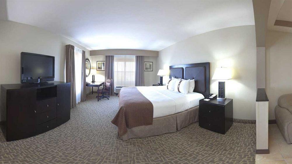 Holiday Inn Hotel & Suites Beaufort At Highway 21 By Ihg Exterior foto