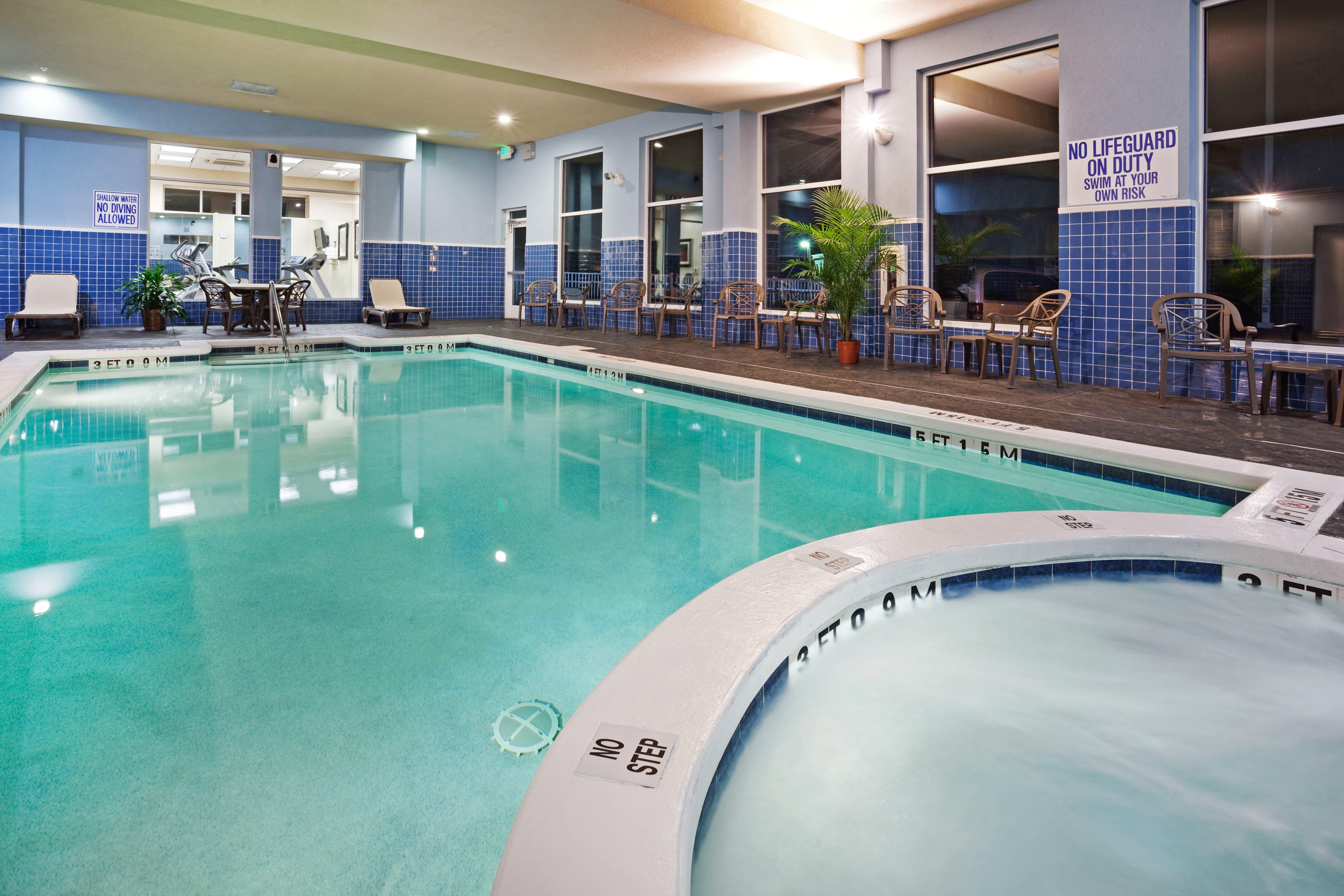 Holiday Inn Hotel & Suites Beaufort At Highway 21 By Ihg Exterior foto